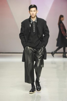 cropped trousers