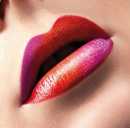 Tie dye bold lips
