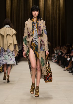 Burberry Prorsum Fall 2014: Bloomsbury Girls