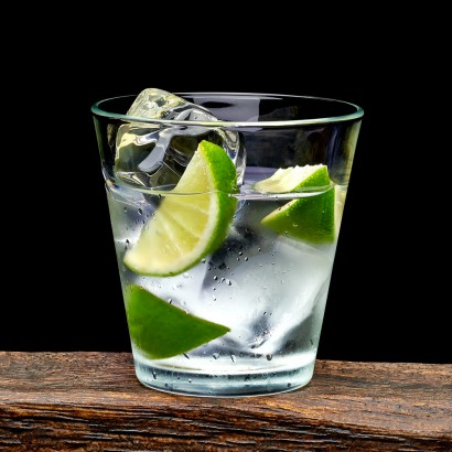 A double vodka tonic