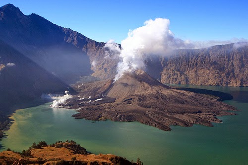 1) Climb Mount Rinjani