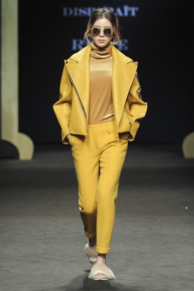 Oversized collars