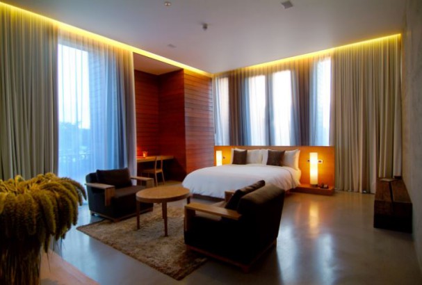 1. Hotel de la Paix Cha-Am Beach, Thailand