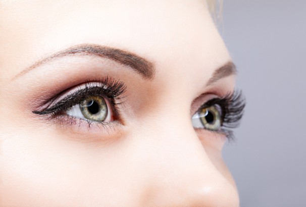 Eyebrow: Embroidery or Tattoo?