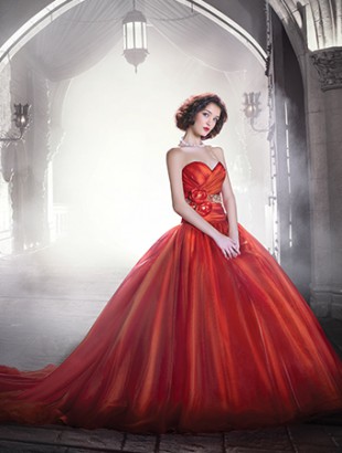 Alfred Angelo debuts bridal collection inspired by Disney princesses Alfred Angelo debuts bridal collection inspired by Disney princesses