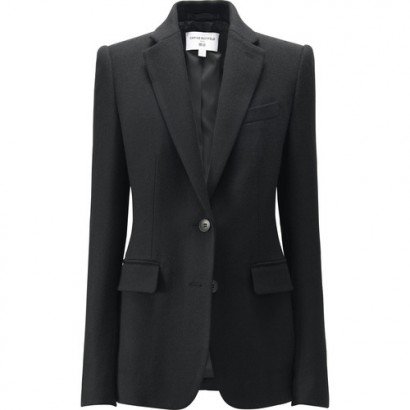 Classy Comfort: UNIQLO x Carine Roitfeld FW15 collection