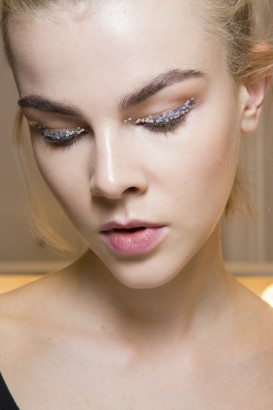 Glitter liner