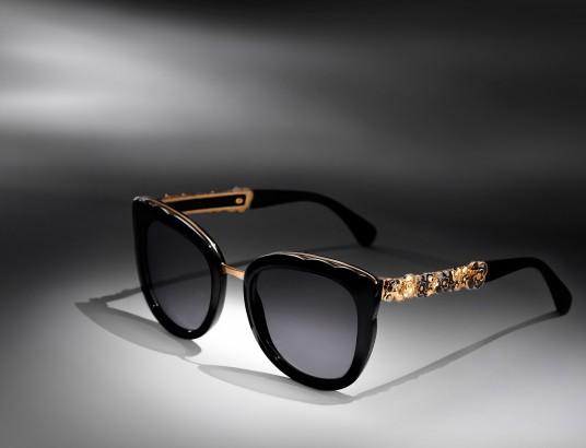 小物 CHANEL archive flower sunglasses eyewear Chanel 2016 Eyewear: Camellia flowers in latest Bijou collection
