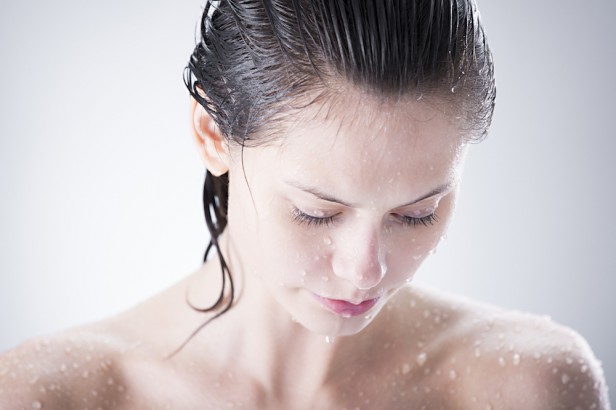 Tightens your pores and cuticles