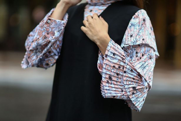 Superbly frilly sleeves