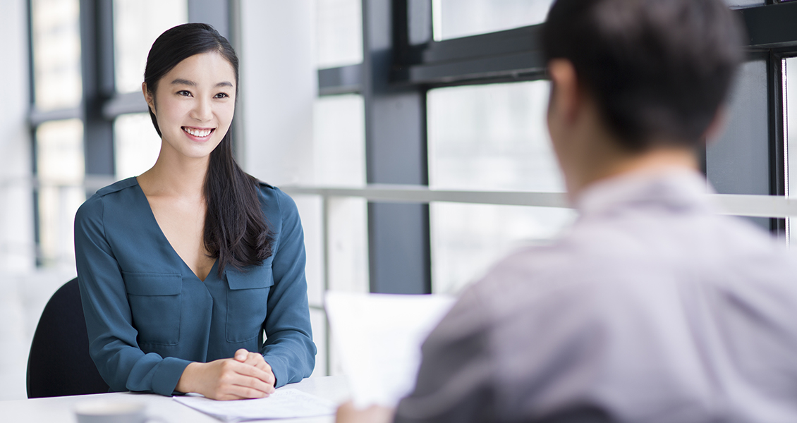 7 Body language tips to help you ace your next job interview