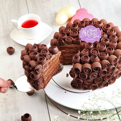 PrimaDéli's "I Love You Mom" Cakes