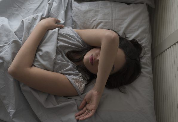 Blue-light blocking sunglasses for better sleep